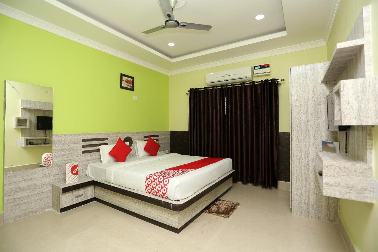 Oyo 24317 Aditya Guest House 3 Bhubaneswar Buitenkant foto